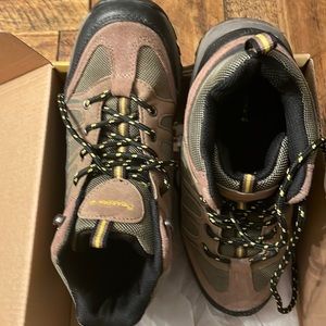 BearPaw | Shoes | Youth Bearpaw Hiking 